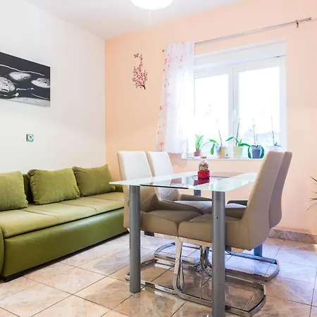 Marina 3 Bdr Apartment With Parking Zadar Exterior photo