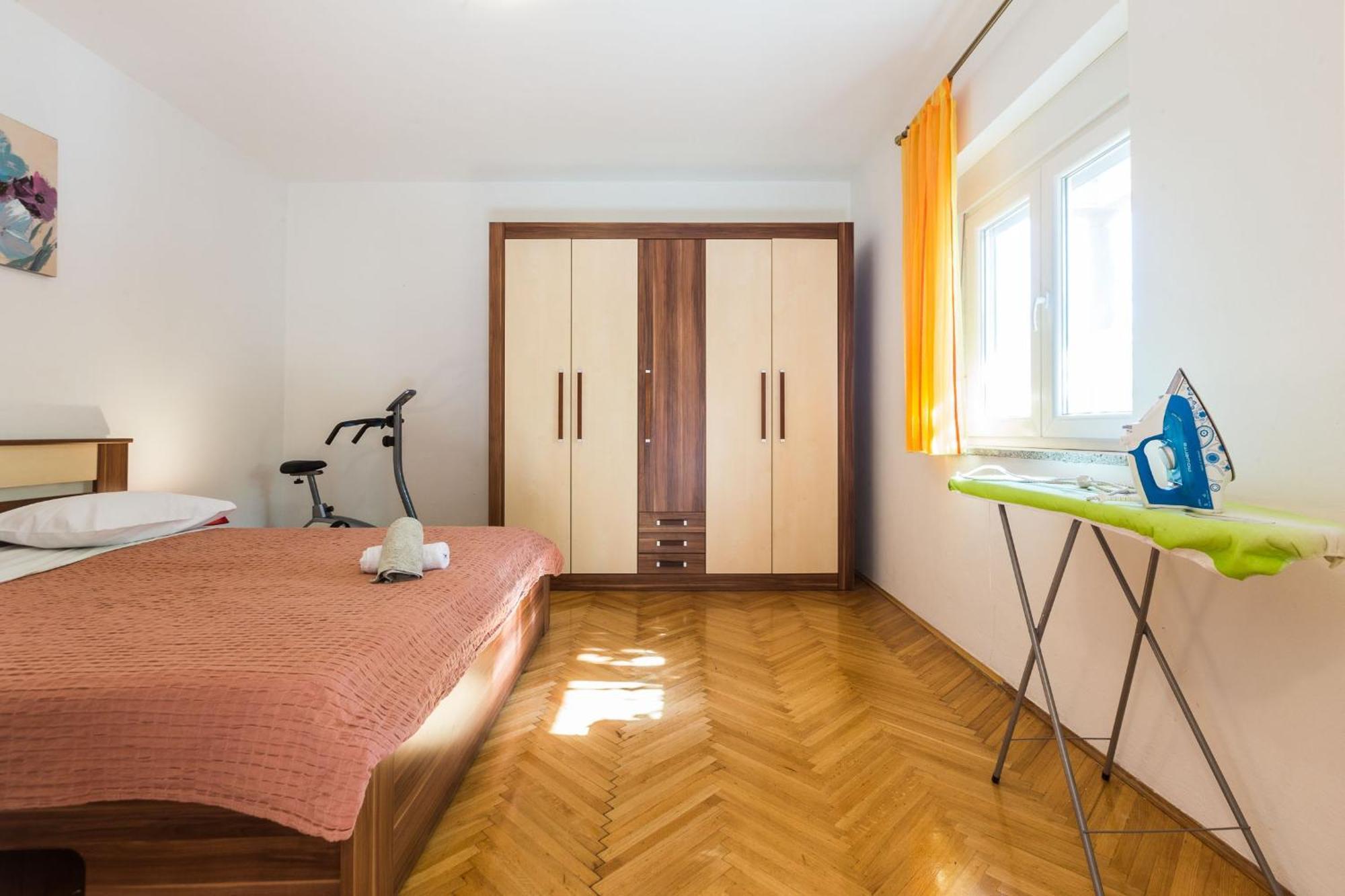 Apartment Marina 3 Bdr With Parking