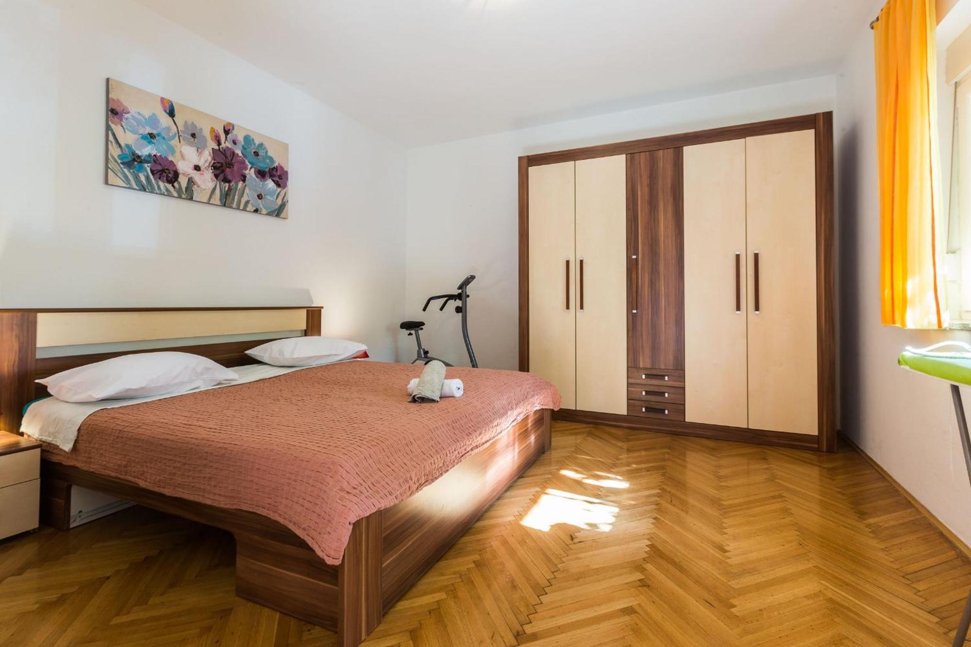 Marina 3 Bdr With Parking Apartment Zadar