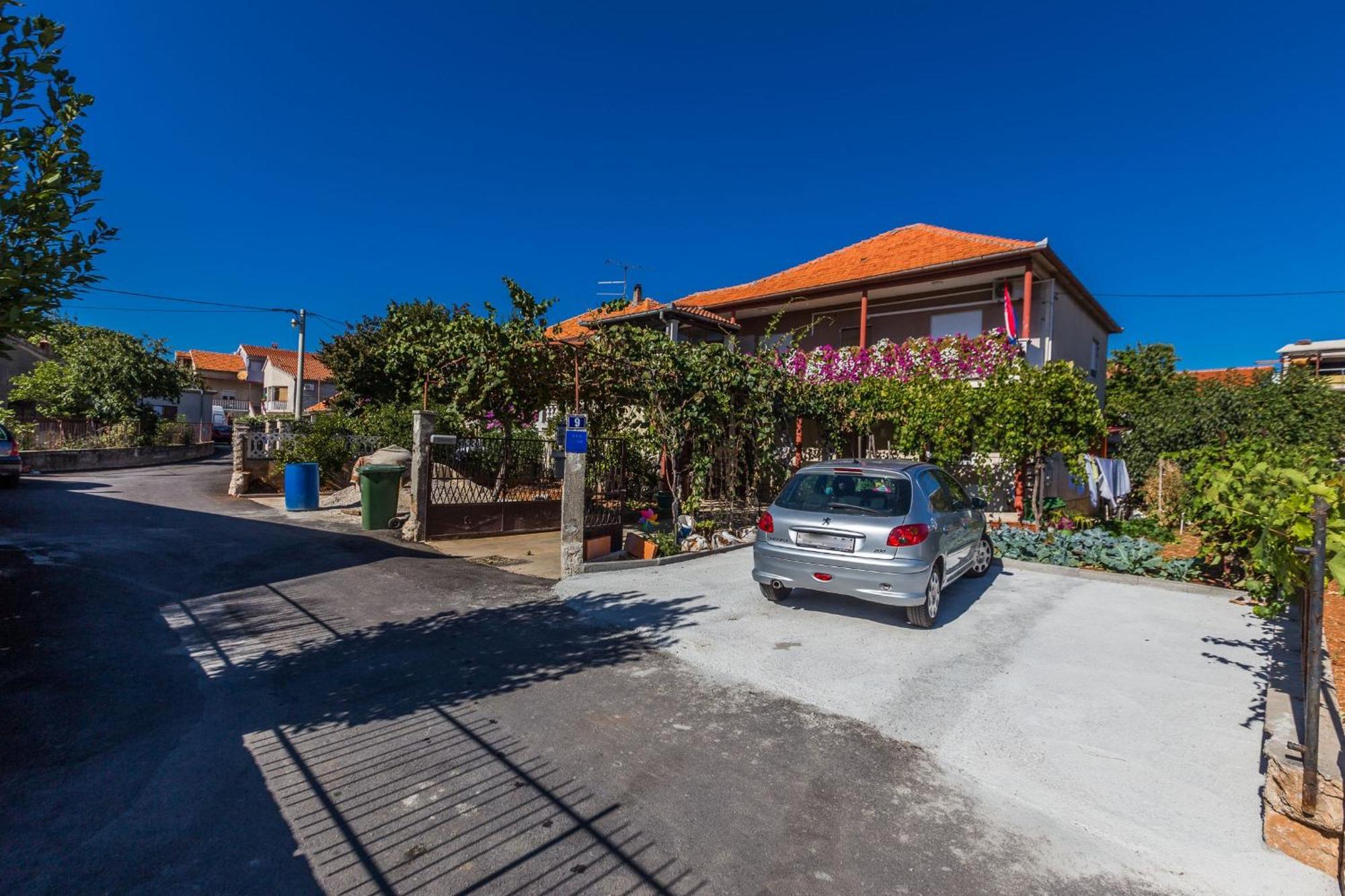 Marina 3 Bdr With Parking