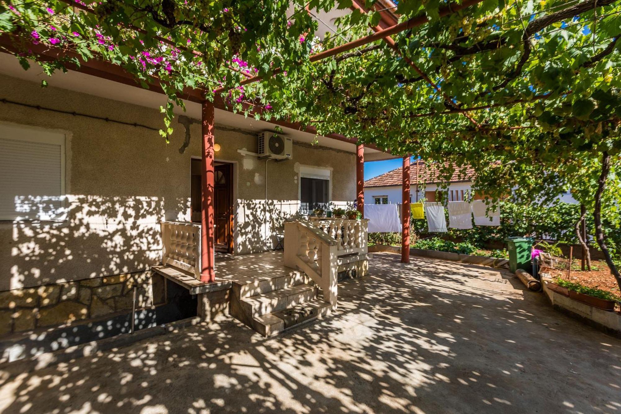 Marina 3 Bdr With Parking Apartment